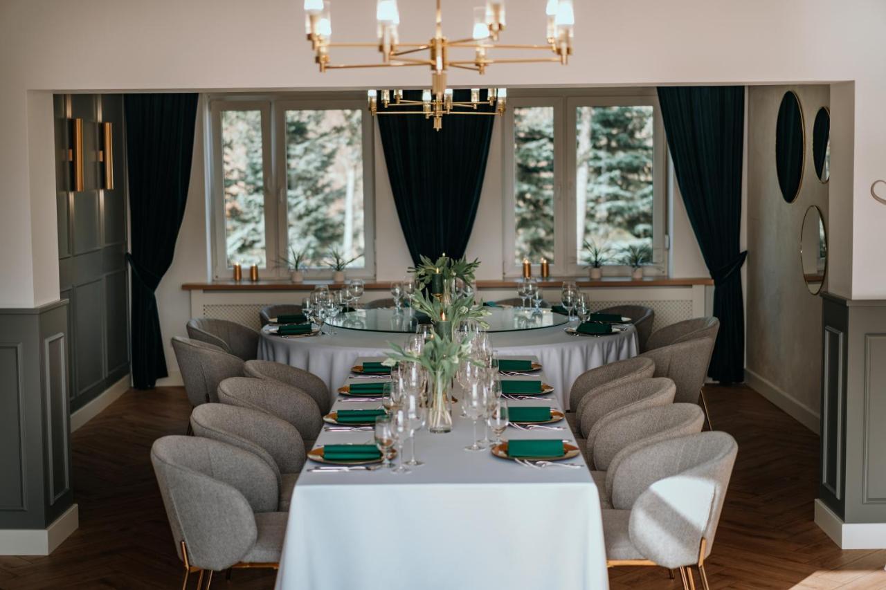 Hotel Toscania Włoszakowice エクステリア 写真